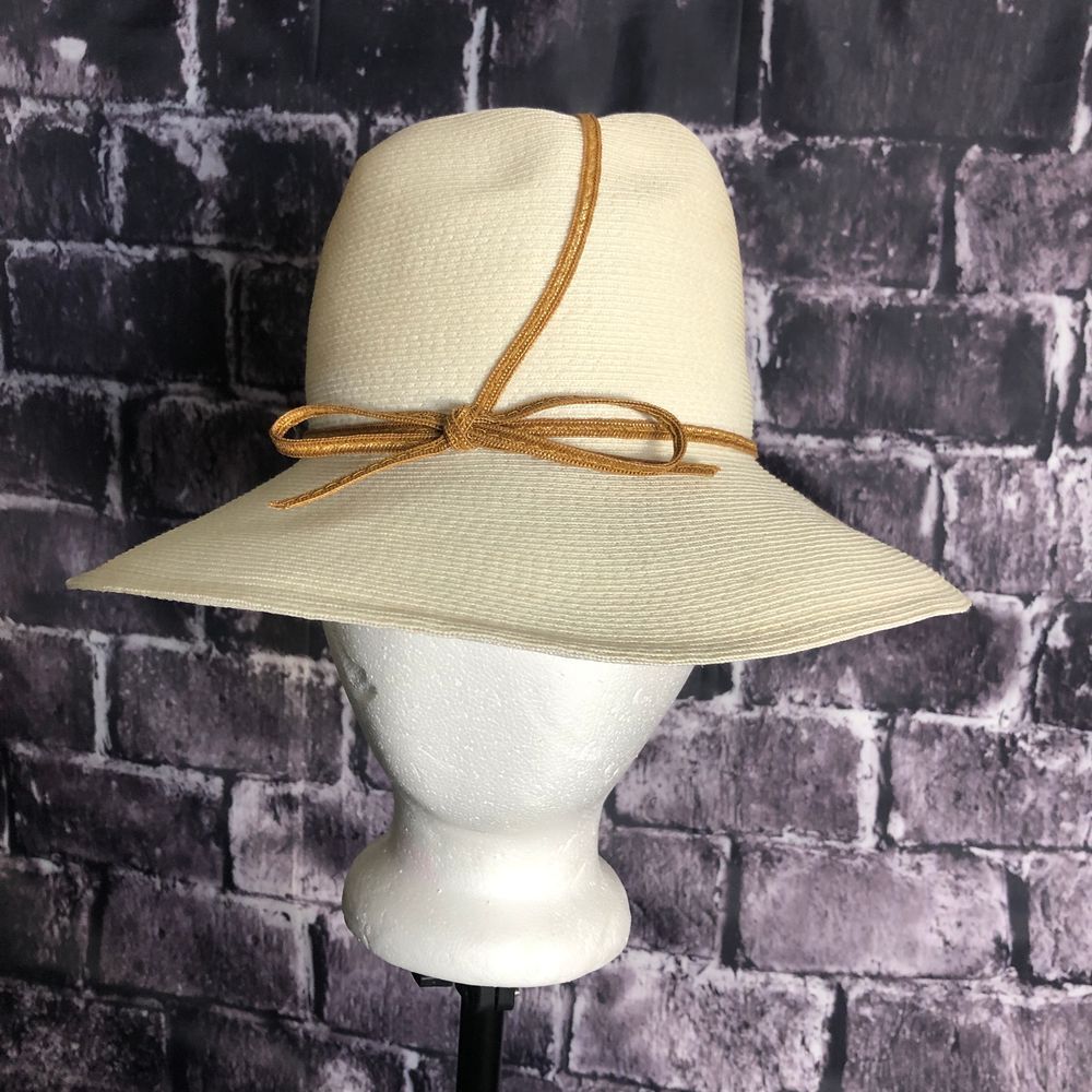 Vintage Rozanne‎ NY Straw Hat Gold Trim Wide Brim Summer Sun Protection